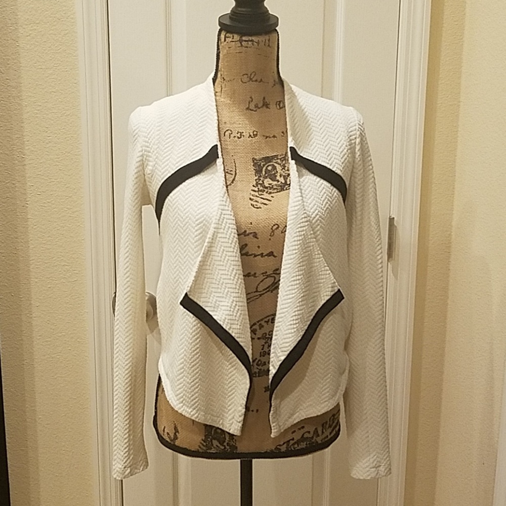 Black and white cotton textured jacket